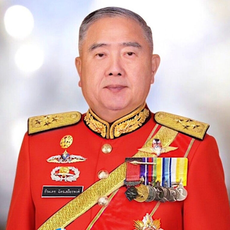 พลเอก ธีระเดช ฉัตรเสถียรพงศ์